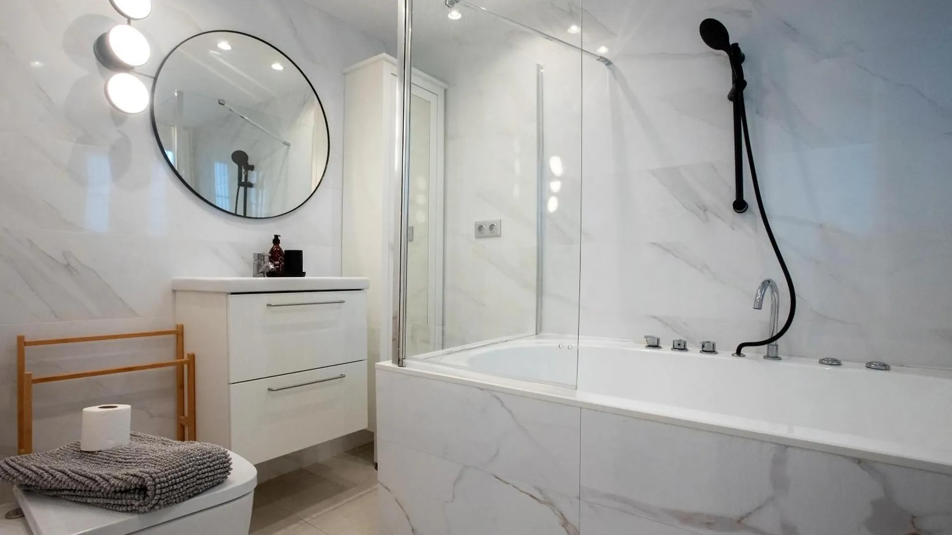 Chic 1Bed Retreat In Bairro Alto Apartment Lisbon 0*,  Portugal
